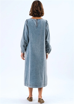 Lucas midi kjole Washed Denim Lollys Laundry 